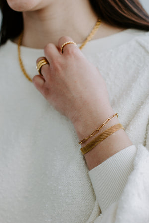 A chic mesh chain bracelet to start your wrist party! 14 Karat Gold + Stainless Steel Base Tarnish Resistant 18cm length, adjustable 6mm width | Easy Mesh Bracelet | Non-tarnish 14k Jewellery EasyClubCo