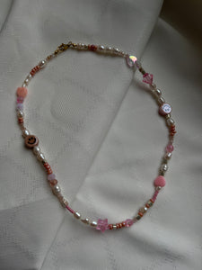 pink fun beads & pearl necklace