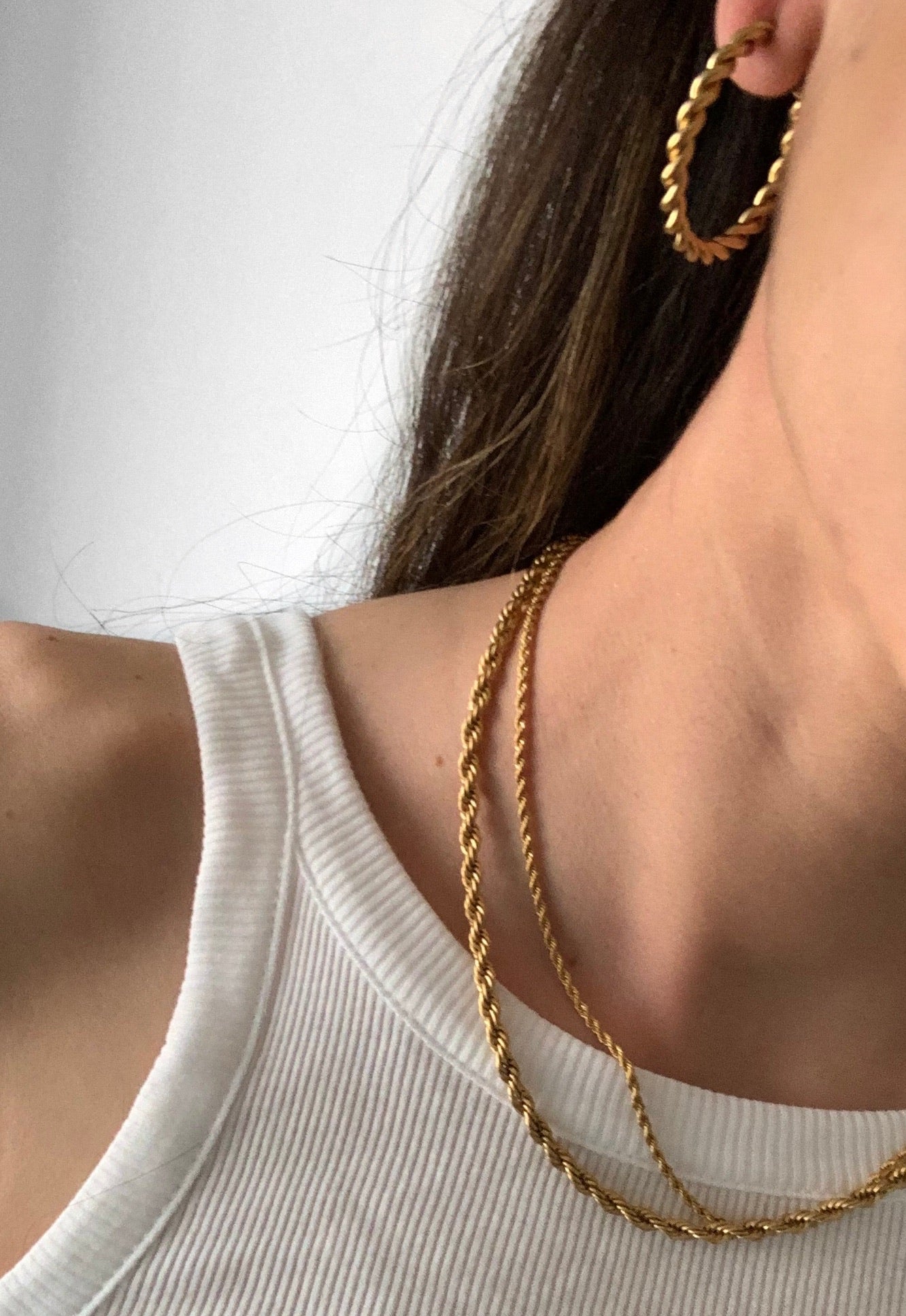 Not too big, not too little— these are the perfect everyday hoops for you, but with a twist! 14k Gold Plated Hypoallergenic Tarnish Resistant 30mm Hoops | Medium Twisted Loops | Non-tarnish 14k Jewellery EasyClubCo