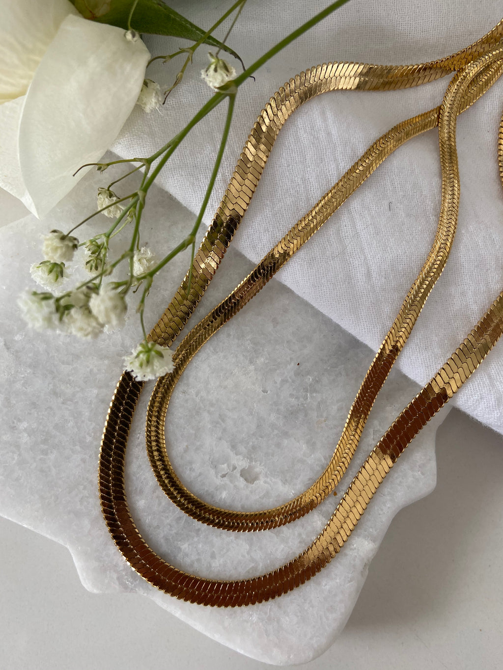 Already styled snake set to make it easy for you! 14 Karat Gold Plated Tarnish Resistance Hypoallergenic 4mm width, 40cm length chain + 5mm width, 45cm length chain | Double Snake Chain Necklace Set | Handmade Jewelry EasyClubCo