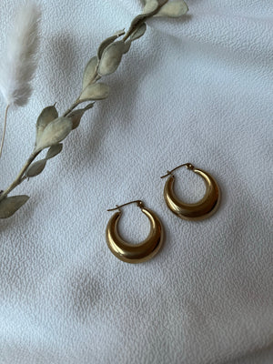 Elevated loops for your special night out! 14K Gold Plated Hypoallergenic Tarnish Resistant Water Resistant Approx 30mm loop | Horseshoe Hoops | Non-tarnish 14k Jewellery EasyClubCo